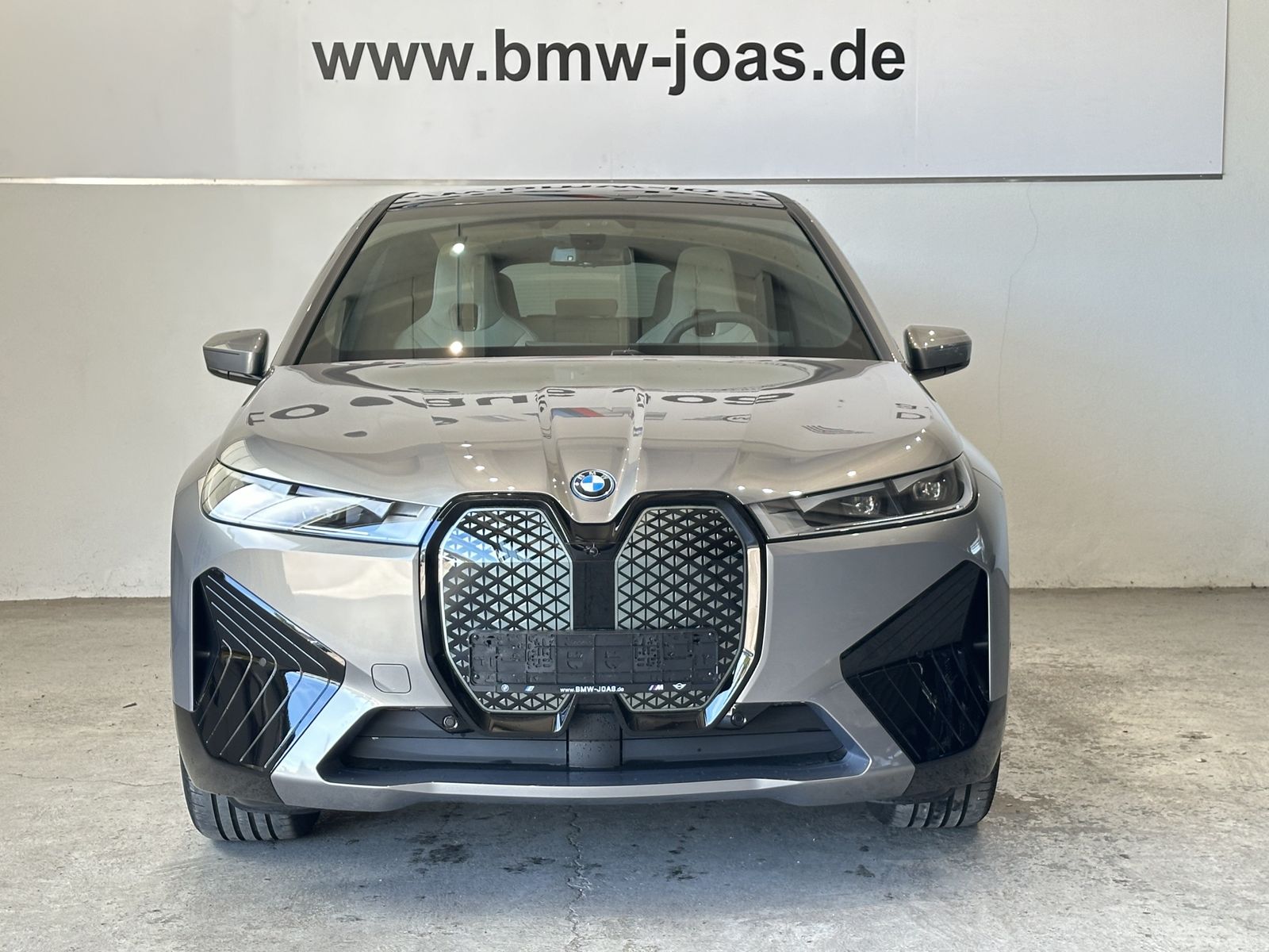 Fahrzeugabbildung BMW iX xDrive40 Komfortzugang, Wärmekomfort Paket