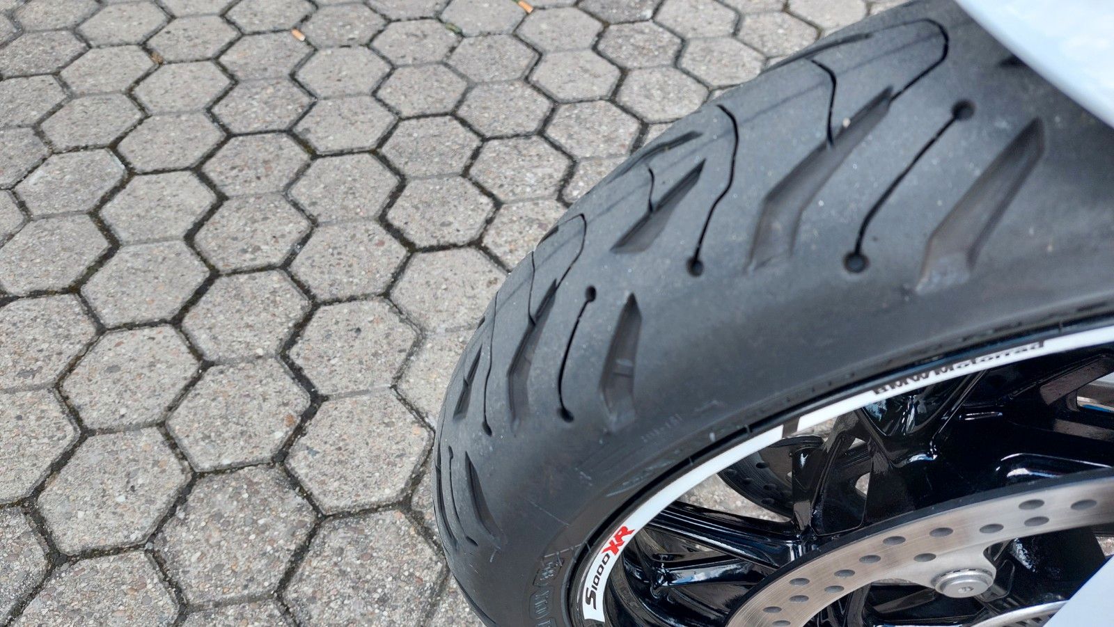 Fahrzeugabbildung BMW S 1000 XR  HP Neuzustand  Zubehör