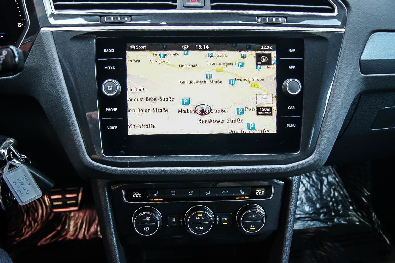 Fahrzeugabbildung Volkswagen Tiguan 20TDI 4Motion R-LINE BLACK STHZG LED ANHZ