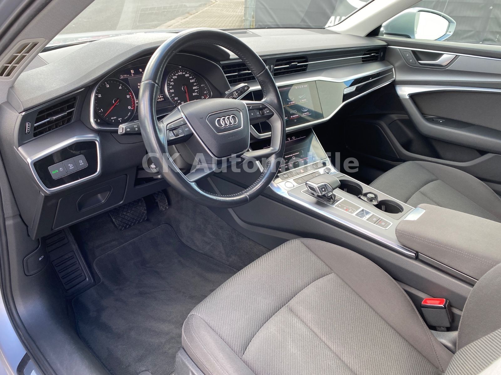 Fahrzeugabbildung Audi A6 Avant 45 TDI Quattro/Navi/Head-Up/LED/Kamera