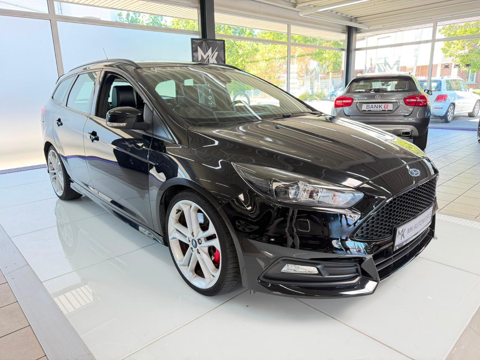 Ford Focus Turnier ST*NAV*PDC*KLIMA*SONY*XEN*GAR