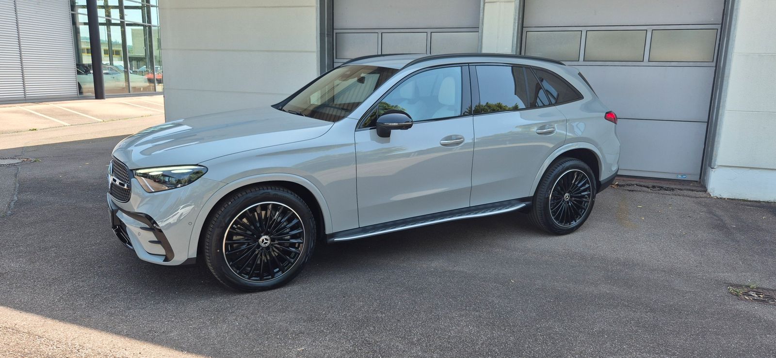 Mercedes-Benz GLC 300 d 4M AMG-Line Premium AHK Night LED imagem 2