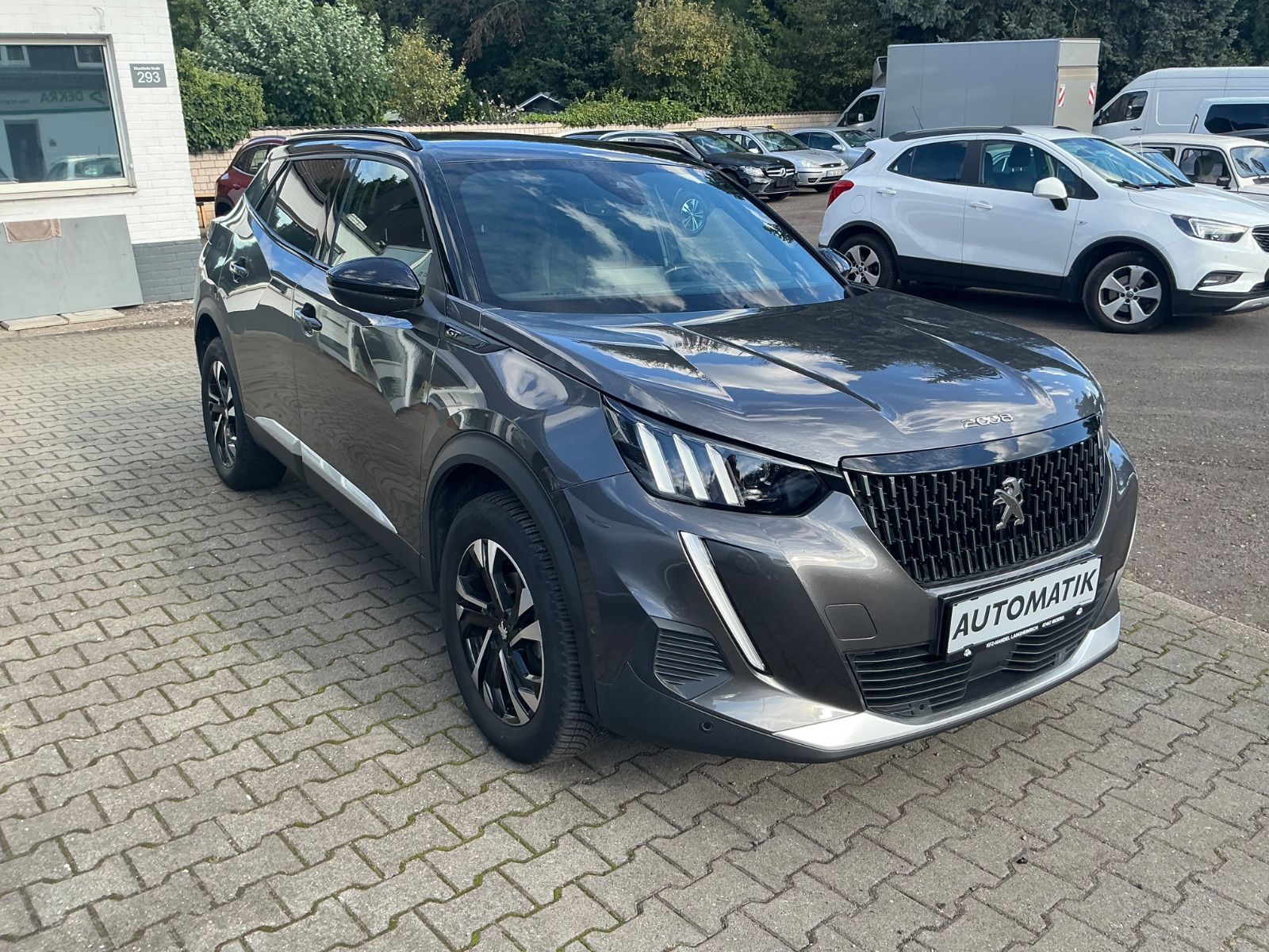 Peugeot 2008 GT Automatik Navi LED ACC Kamera Allwetter