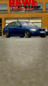 BMW 330i M-Paket - BMW 330 Limousine 330i m paket mit Benzin-Antrieb