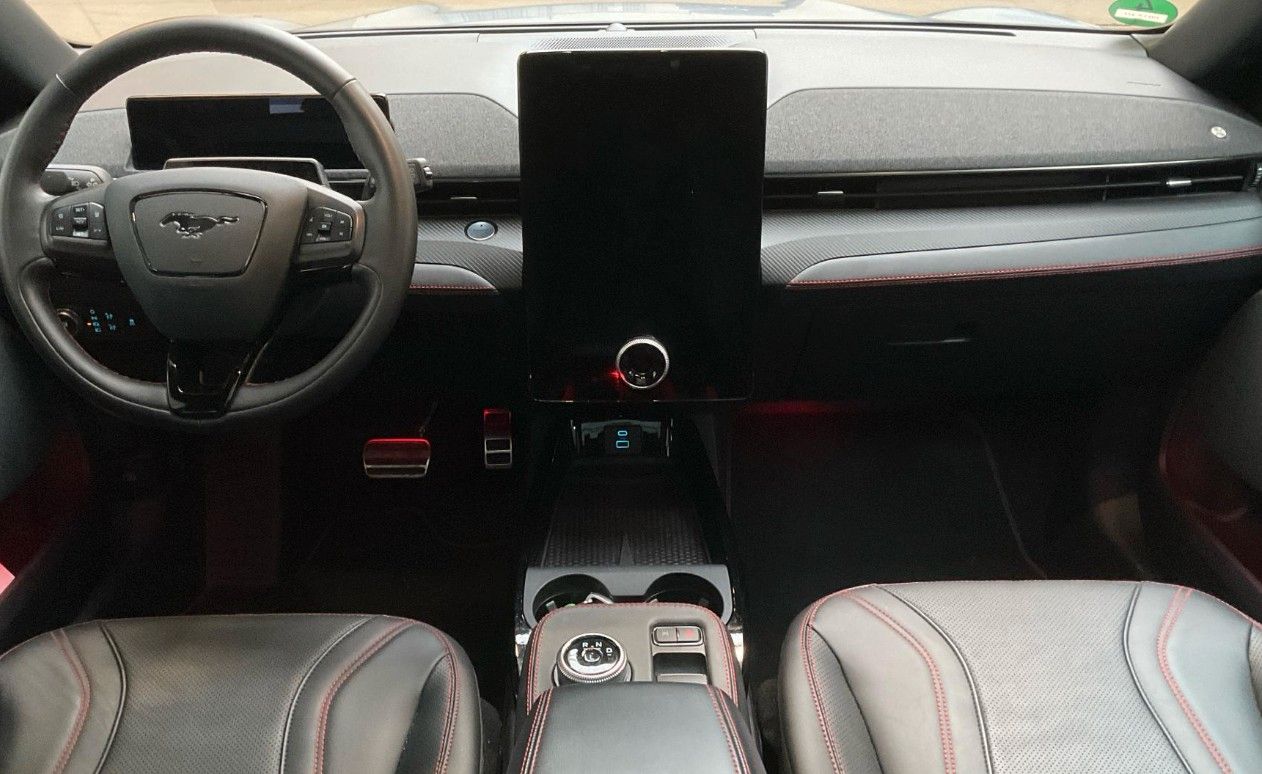 Fahrzeugabbildung Ford Mustang Mach-E AWD 99KWH NAVI/LED/KAMERA/SPORT
