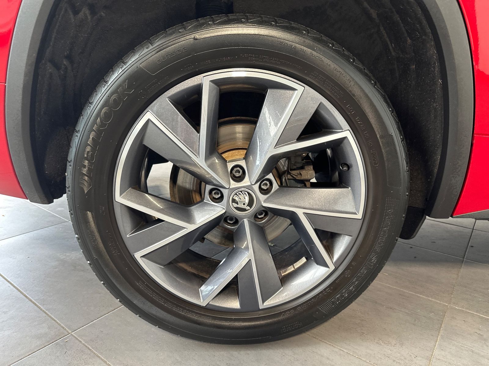 Fahrzeugabbildung SKODA Kodiaq Sportline 4x4 NAV+LED+PANO+AHK+ACC+19ZOLL