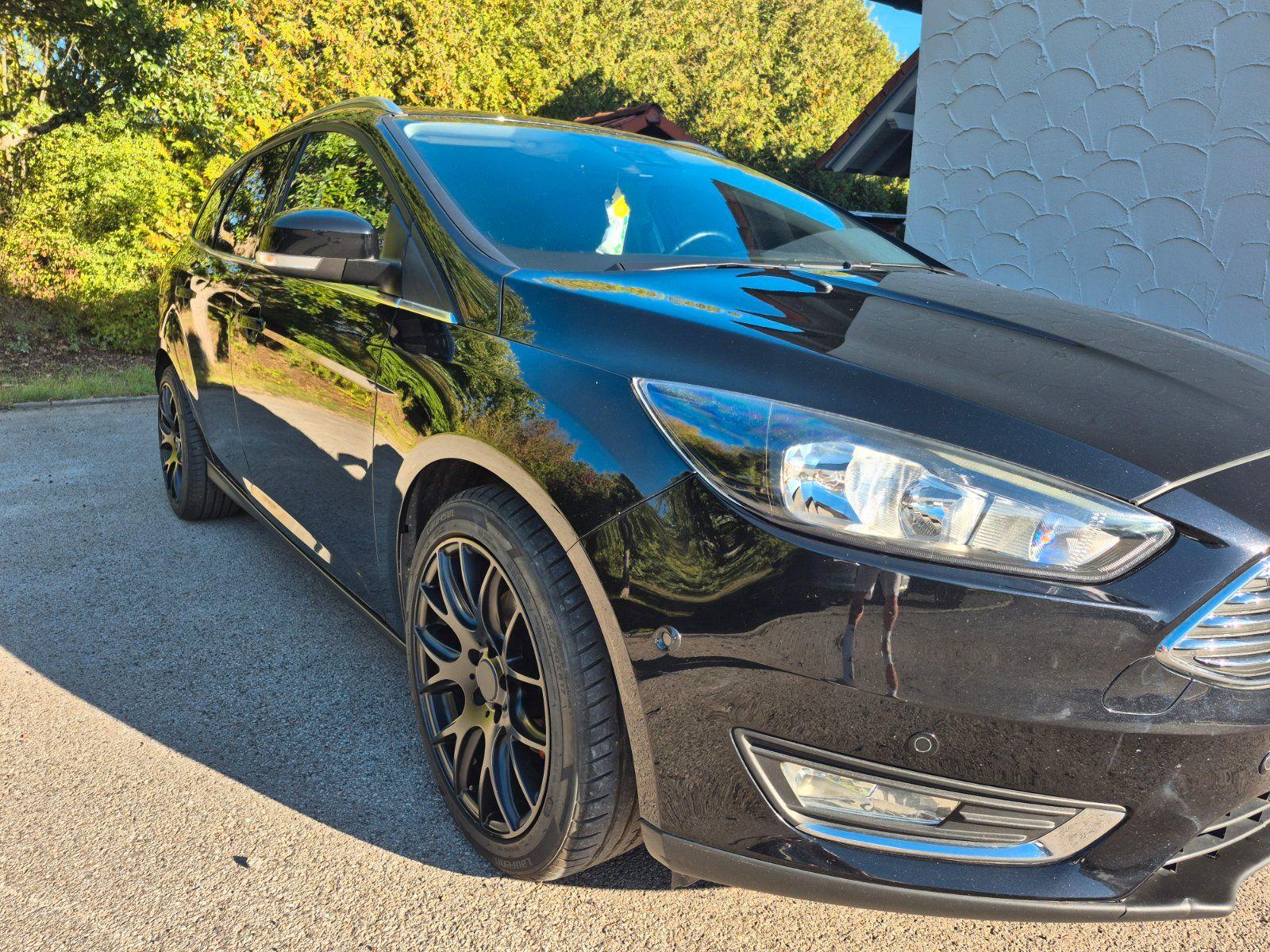 Ford Focus 2015 — photo 10