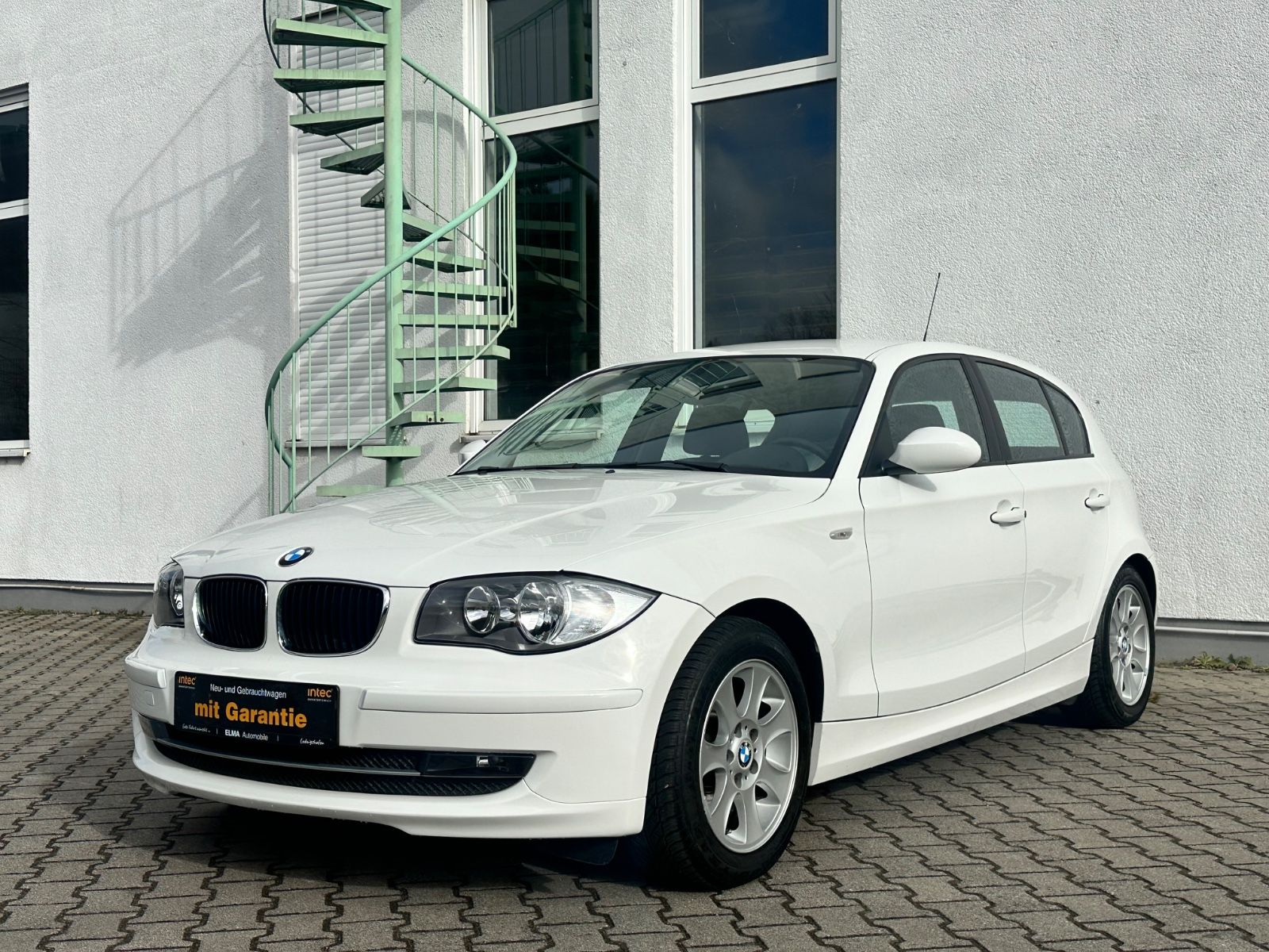 BMW 118 Limousine *1.Hand *Automatik *Orig.18.000Km foto 16