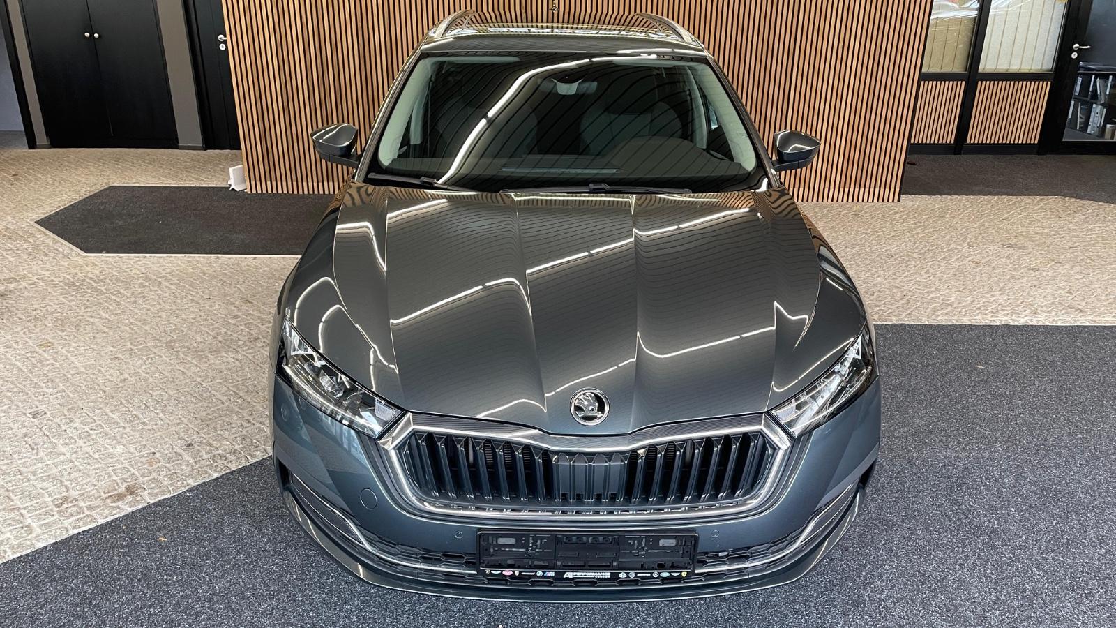 Skoda Octavia Combi First Edition 2.0 TDI DSG LED Navi