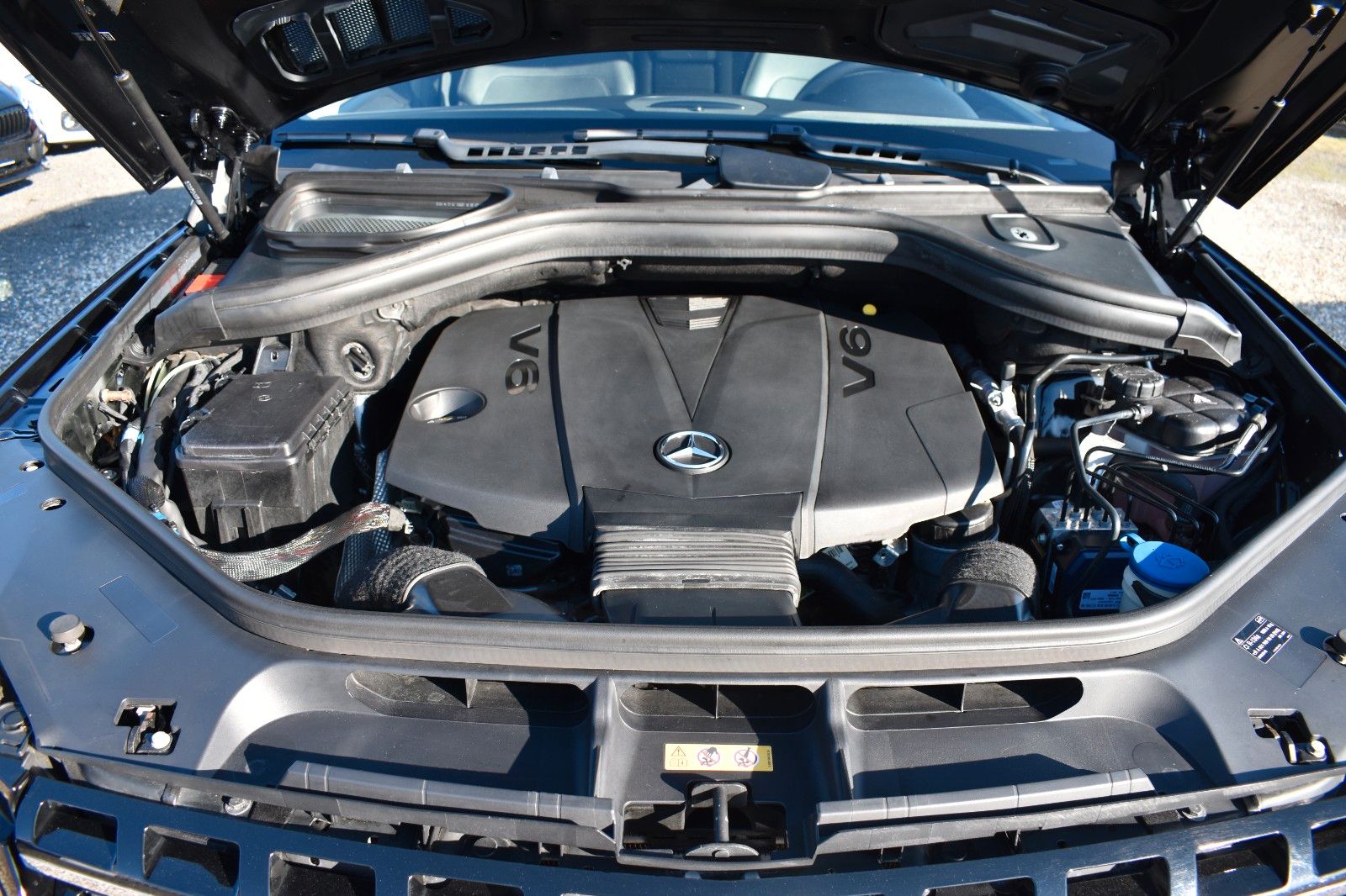 Fahrzeugabbildung Mercedes-Benz ML 350 CDI BlueTec AHK GSD Intel.Light.Sys.Onlin