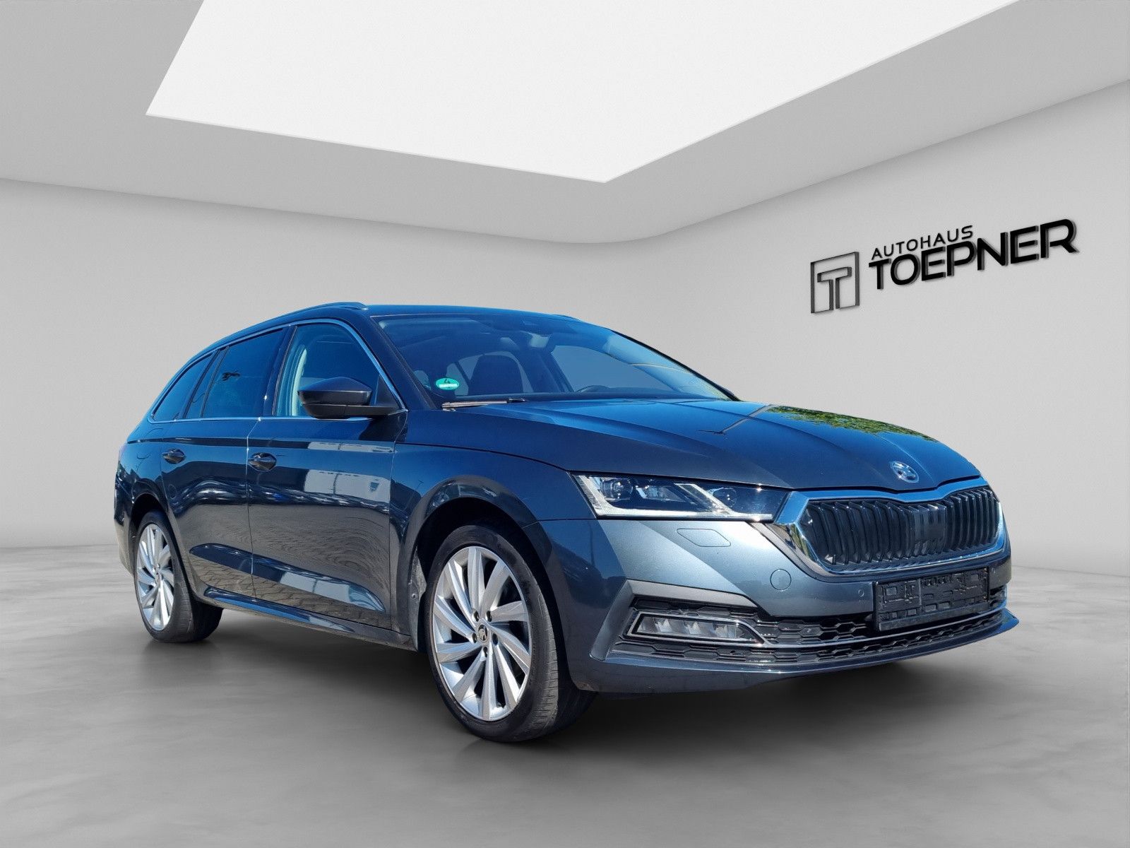 Fahrzeugabbildung SKODA Octavia Combi Style 2,0 TDI DSG Navi Pano AHK