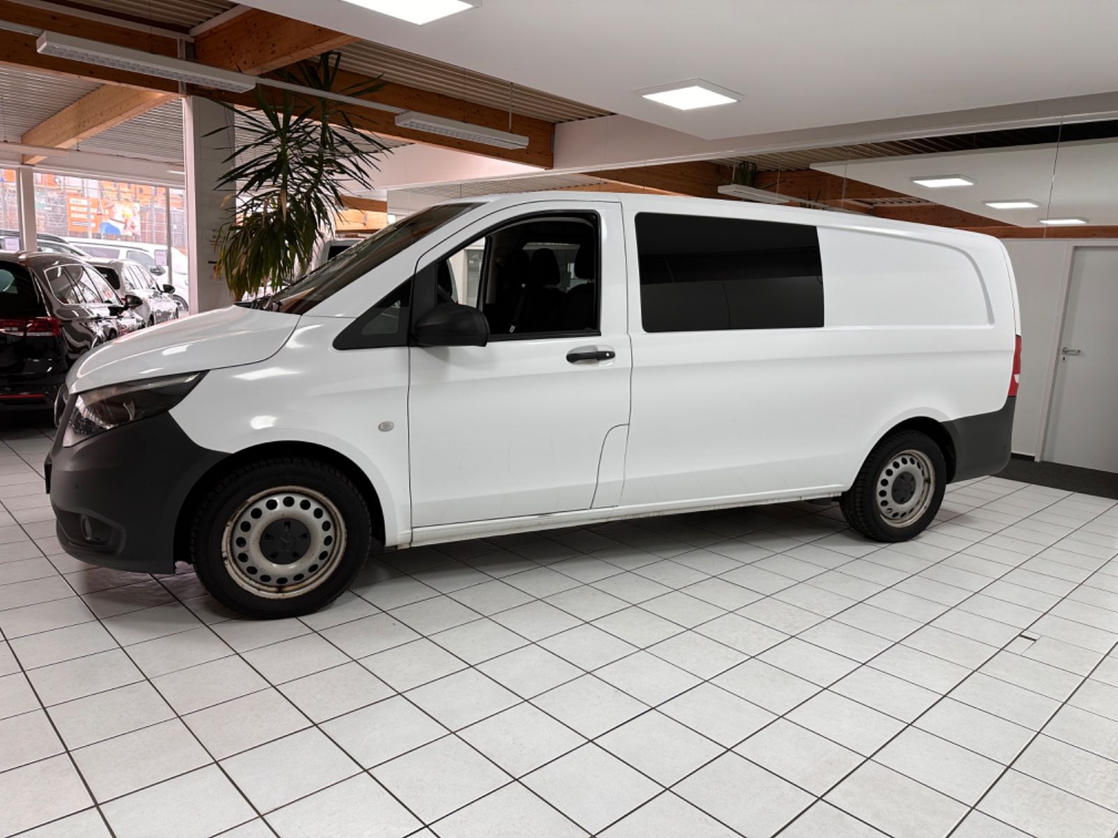 Fahrzeugabbildung Mercedes-Benz Vito Mixto 116 CDI 4MATIC 4x4extralang Werkstatt