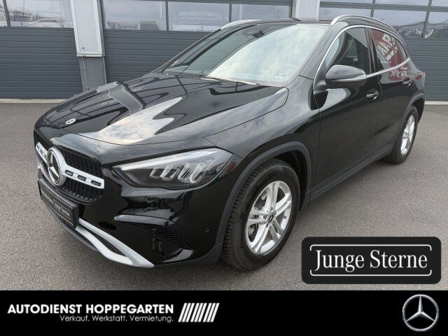 MERCEDES-BENZ GLA 200 LED MBUX Kamera Sitzhzg. Parkpilot AHK..