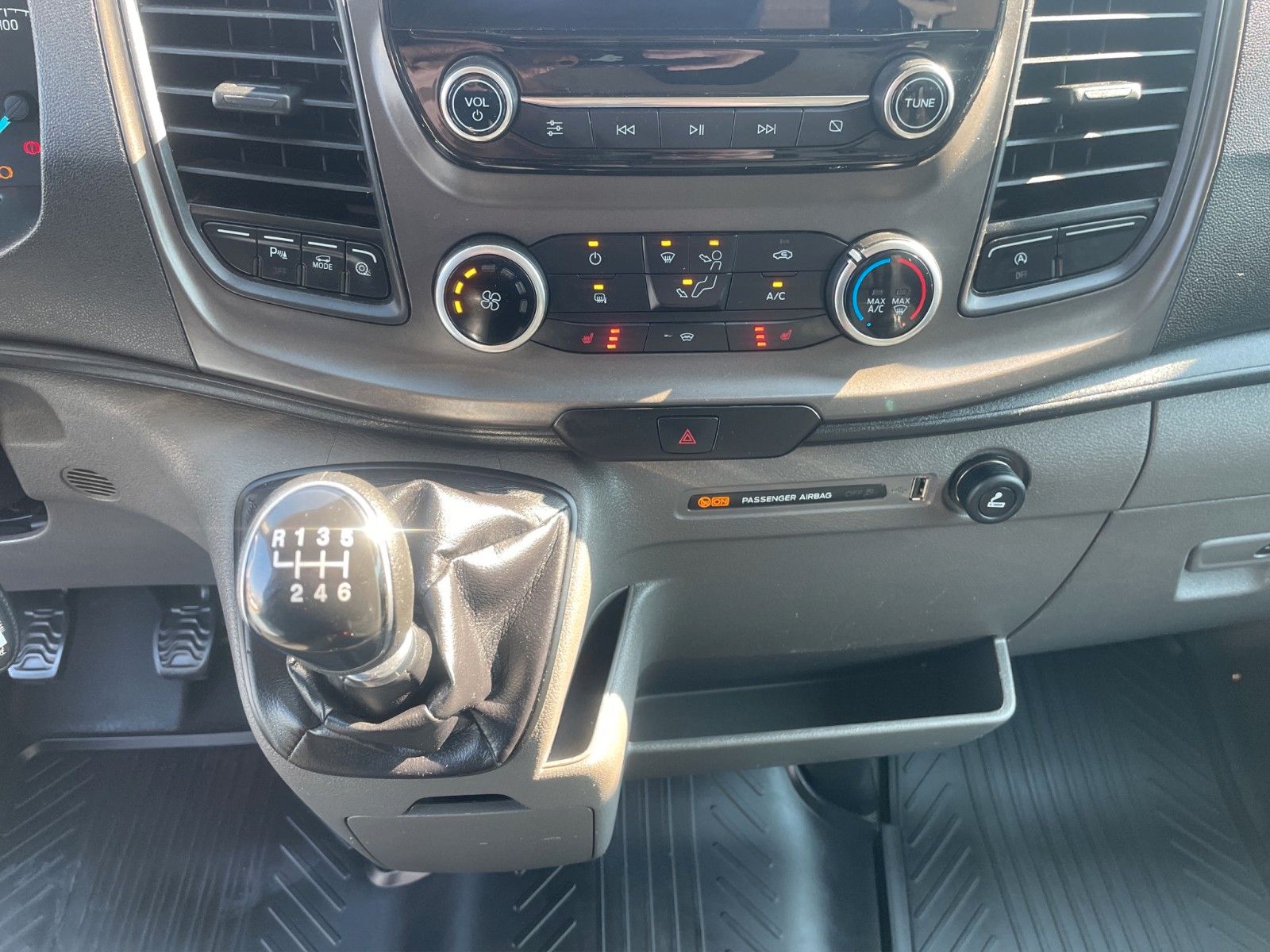 Fahrzeugabbildung Ford Transit Kasten 350 L3 Trend