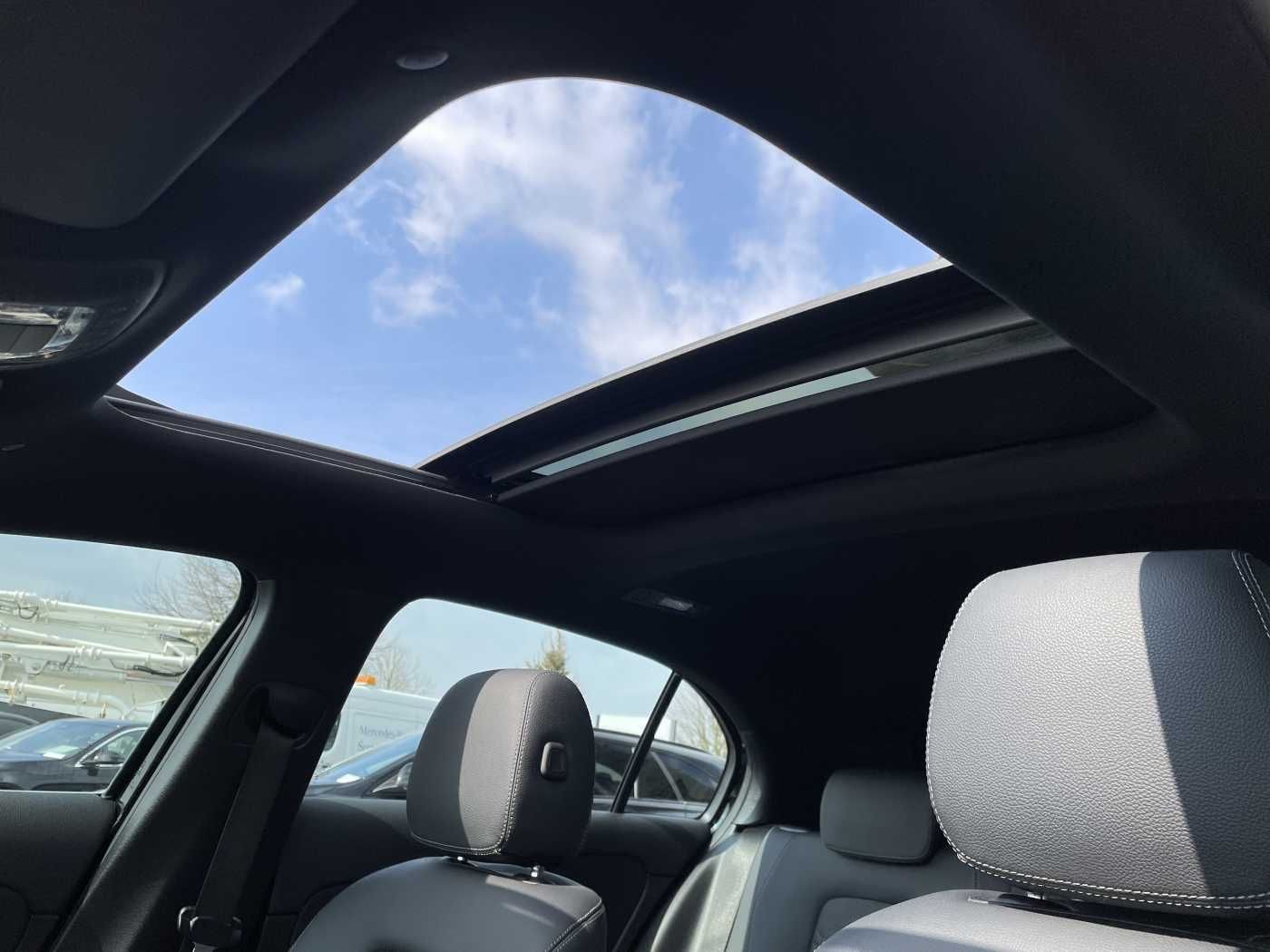 Fahrzeugabbildung Mercedes-Benz A 200 Progressive Pano+R-Kamera+LED+ MBUX+Lenkra