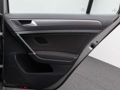 Foto Nummer 29: VW Golf