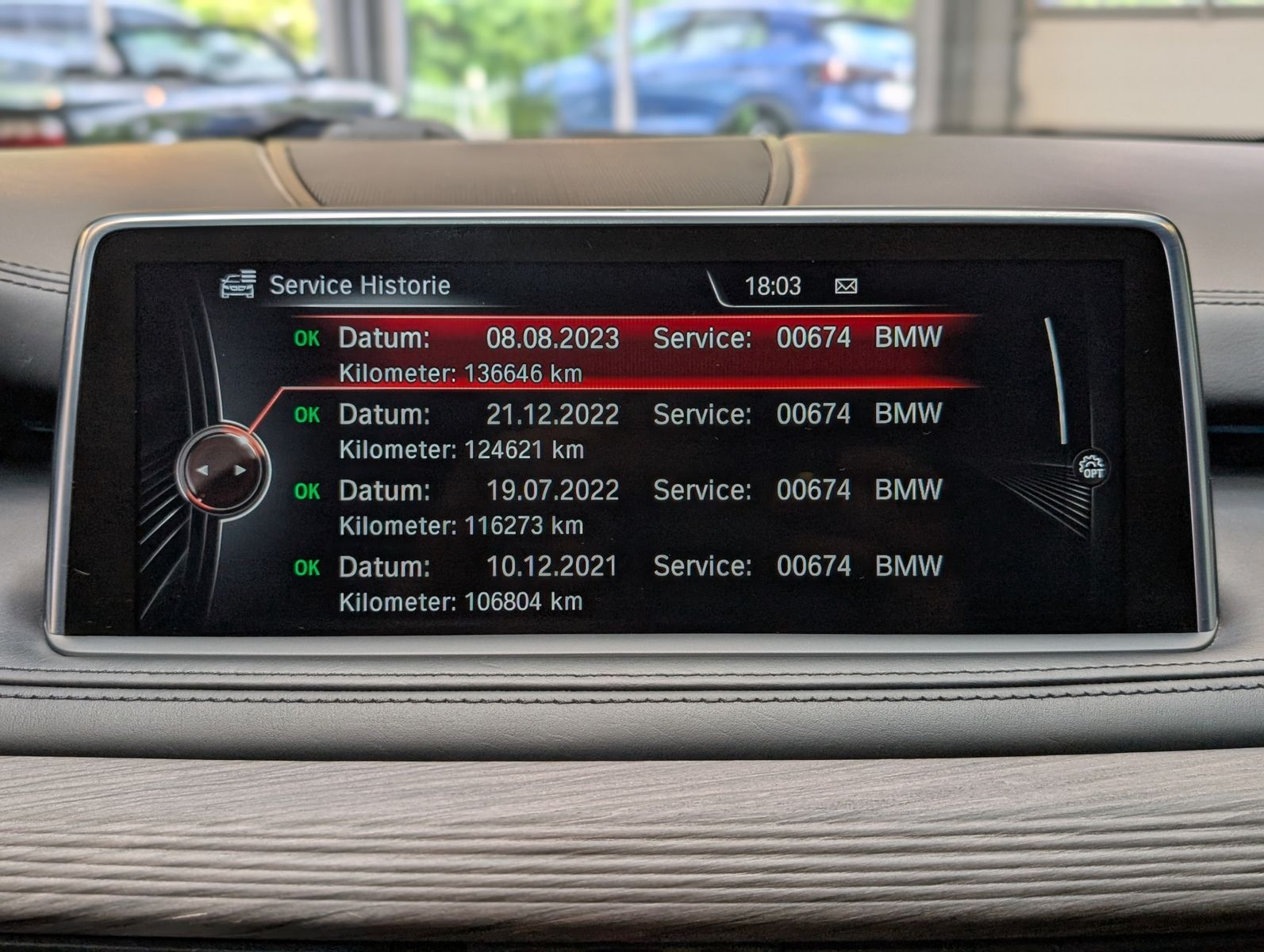 Fahrzeugabbildung BMW X5 xD 30d M-Sport HUD Pano H&K Komfortsi AHK 20"