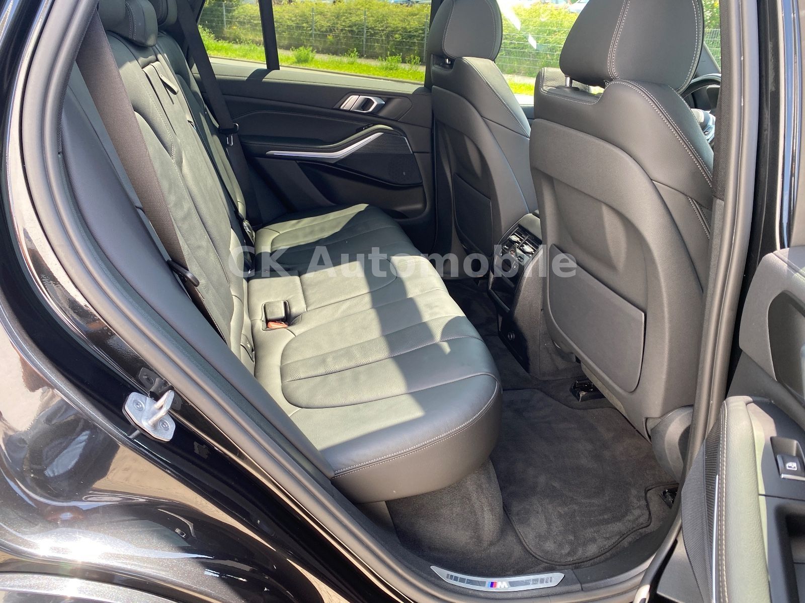 Fahrzeugabbildung BMW X5 xDrive 40d M-Sport/laser/Head-Up/Pano/ACC/AHK