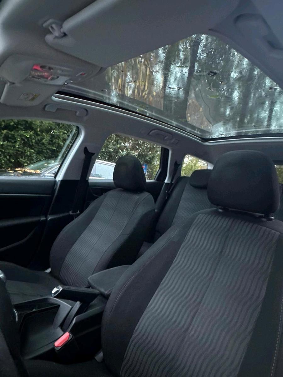 Peugeot 308 2015 — photo 10