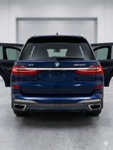 BMW X7 M50i  - blaue BMW X7 M50