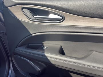 Alfa Romeo Stelvio TI 2.0 Turbo *LENKRADHEIZUNG*KEYLESS*