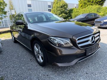 Mercedes E 200 - 5