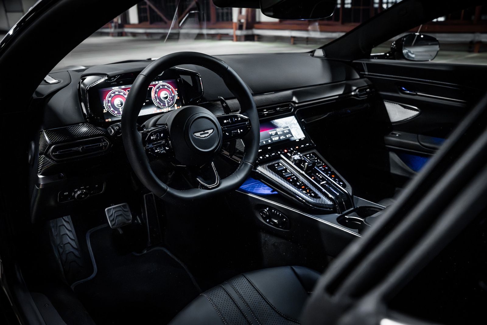 Fahrzeugabbildung Aston Martin V8 Vantage BOWERS&WILKINS|TRAUMAUTO|MY25