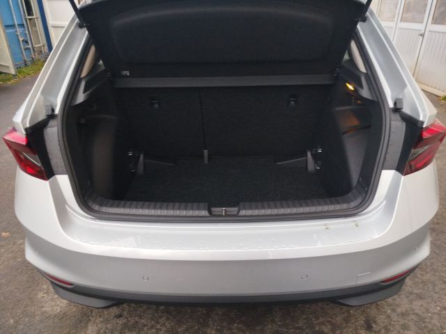 Fahrzeugabbildung SKODA Fabia Essence TS70/1.0 M5F