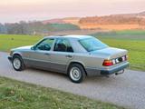 Mercedes-Benz 250D W124 Diesel 94PS - Oldt... - Mercedes-Benz 250: W124 250d