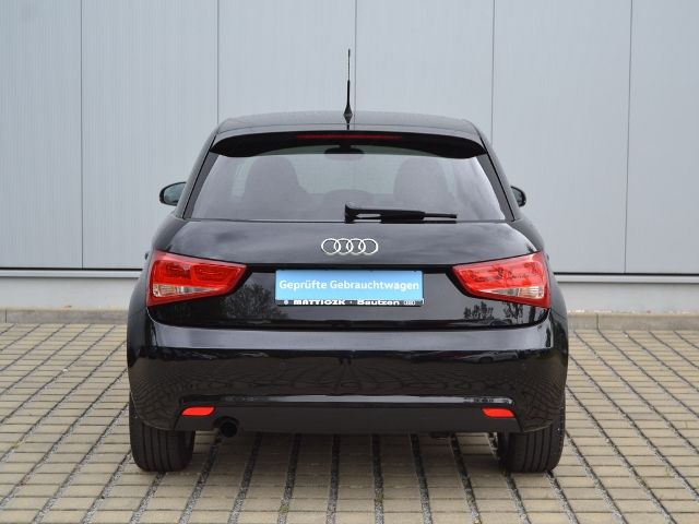 A1 Sportback 1.6 TDI S-tronic Attraction XENON/A