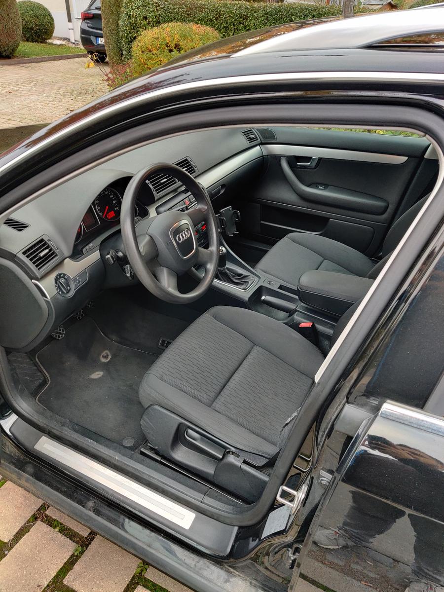 Audi A4 2006 — photo 8
