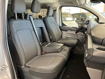 Ford Transit Custom 2,0l Doppelkabine L2 6 Sitze