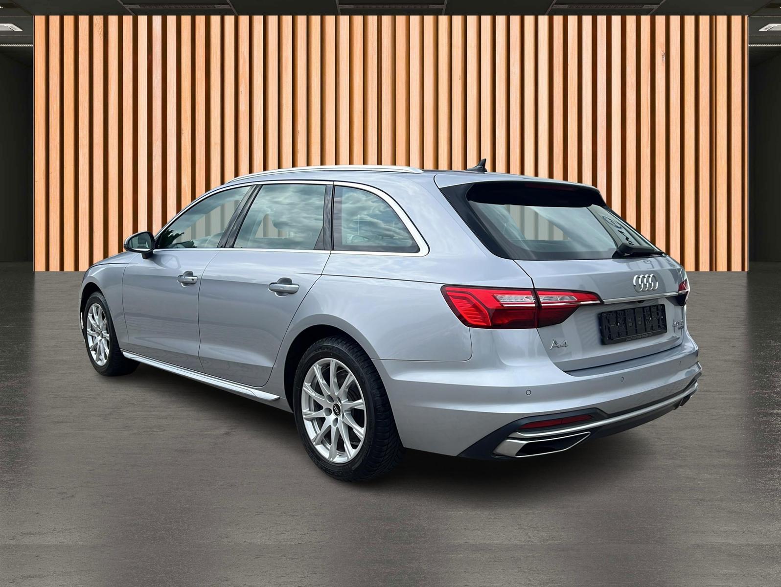 Audi A4 40 TFSI quattro M-HEV*Navi*Leder*KeyGo*LED