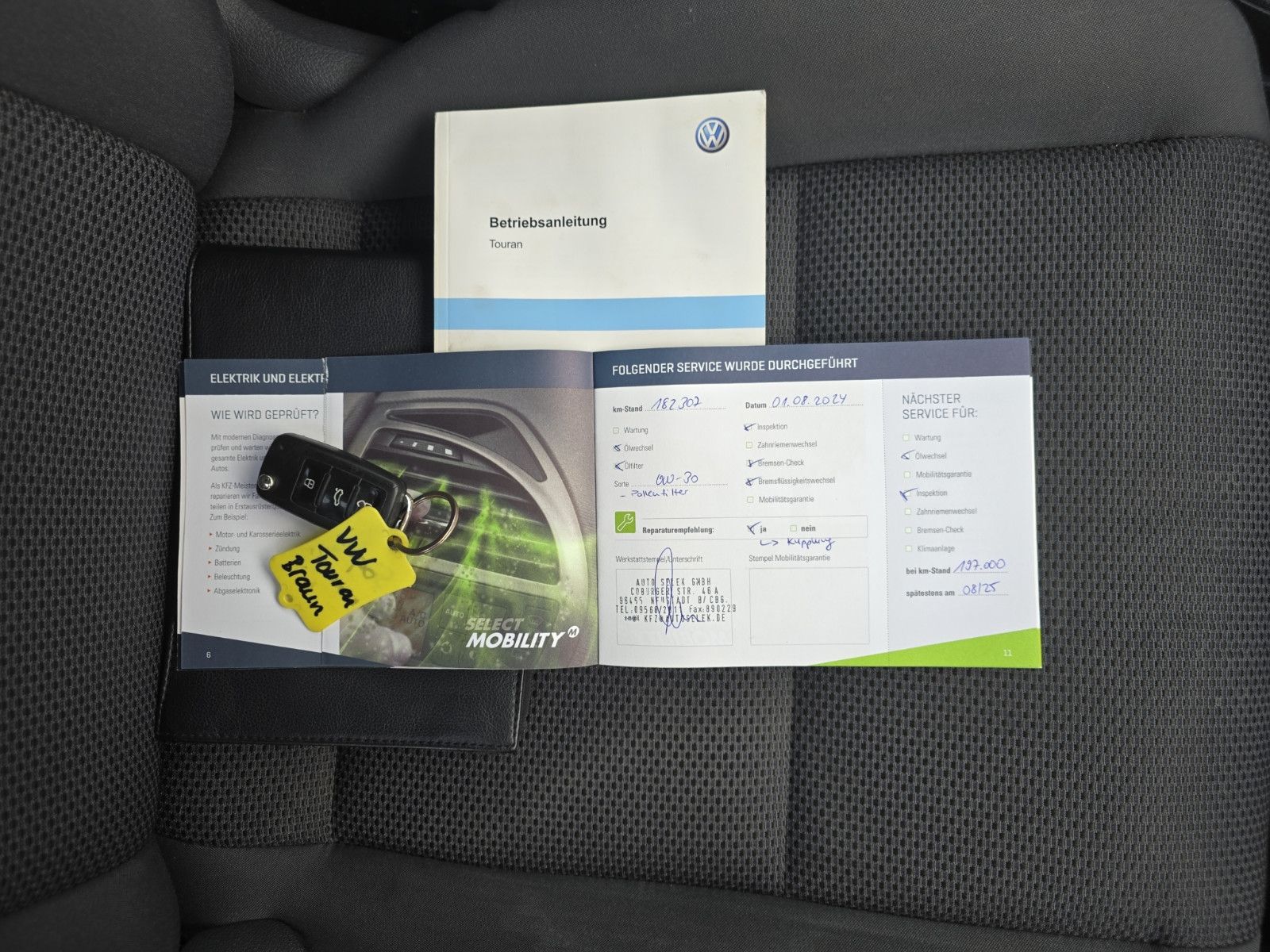 Fahrzeugabbildung Volkswagen Touran Trendline 1,6TDI 7 Sitze Tempomat