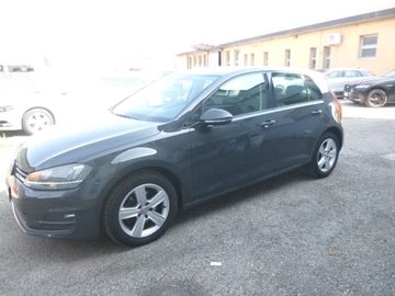 Volkswagen Golf - 6