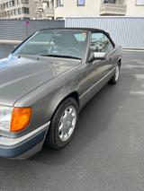 Mercedes-Benz 300 CE-24V Cabrio 1. Serie wunderschön, 48tkm - Mercedes-Benz 300 mit Benzin-Antrieb: Cabrio