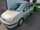 Renault Scenic - gebrauchte Renault Scenic aus dem Jahr 2000