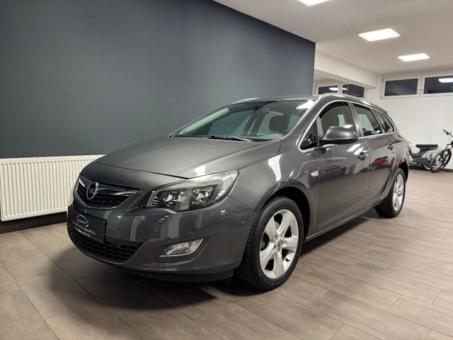 Opel Astra J Sports Tourer Sport/AUTOMATIK/2.HD/SH