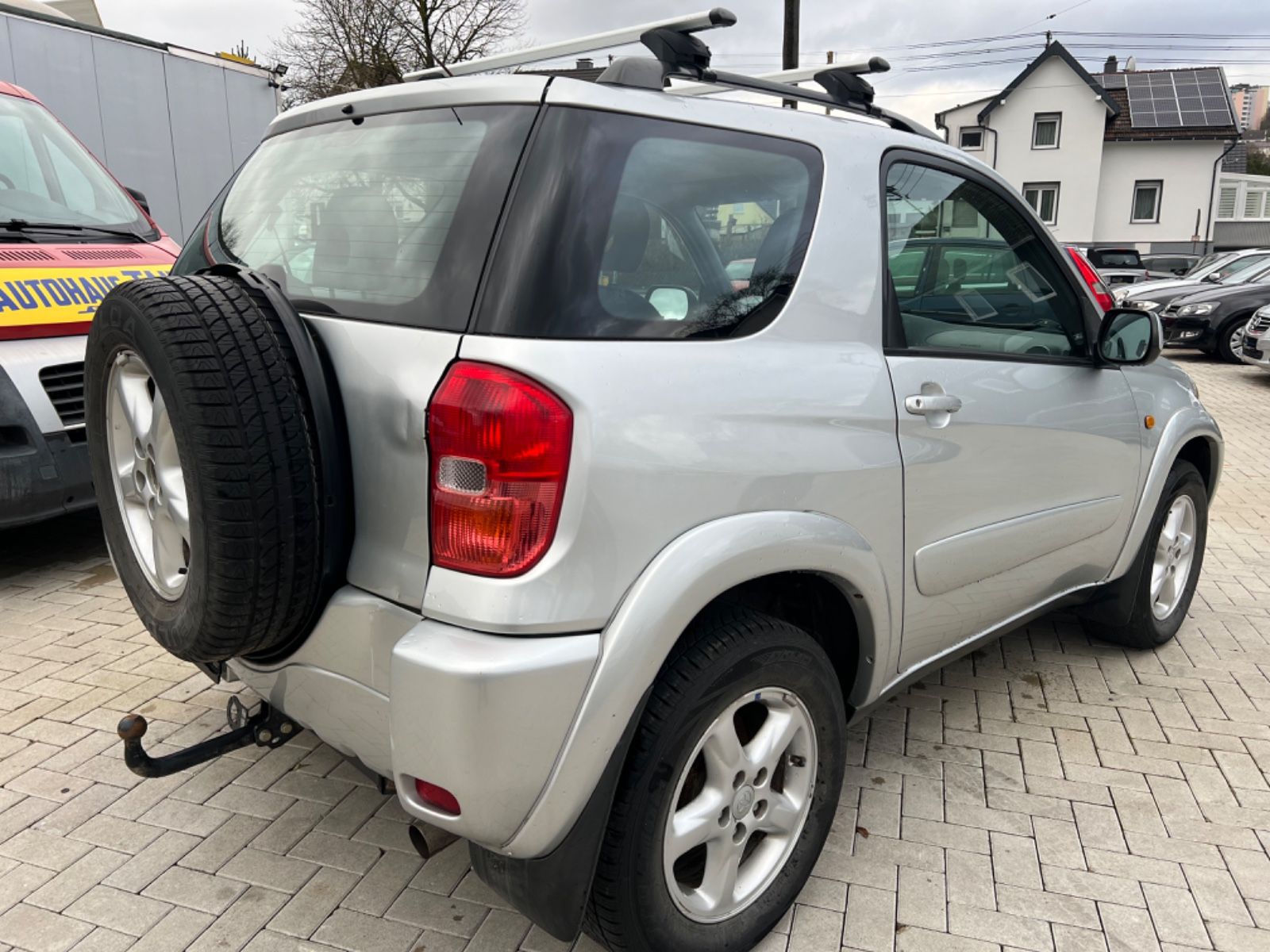 Fahrzeugabbildung Toyota RAV 4 2.0 4x4