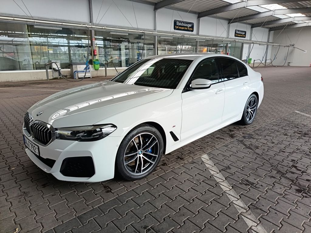 Image of BMW 530