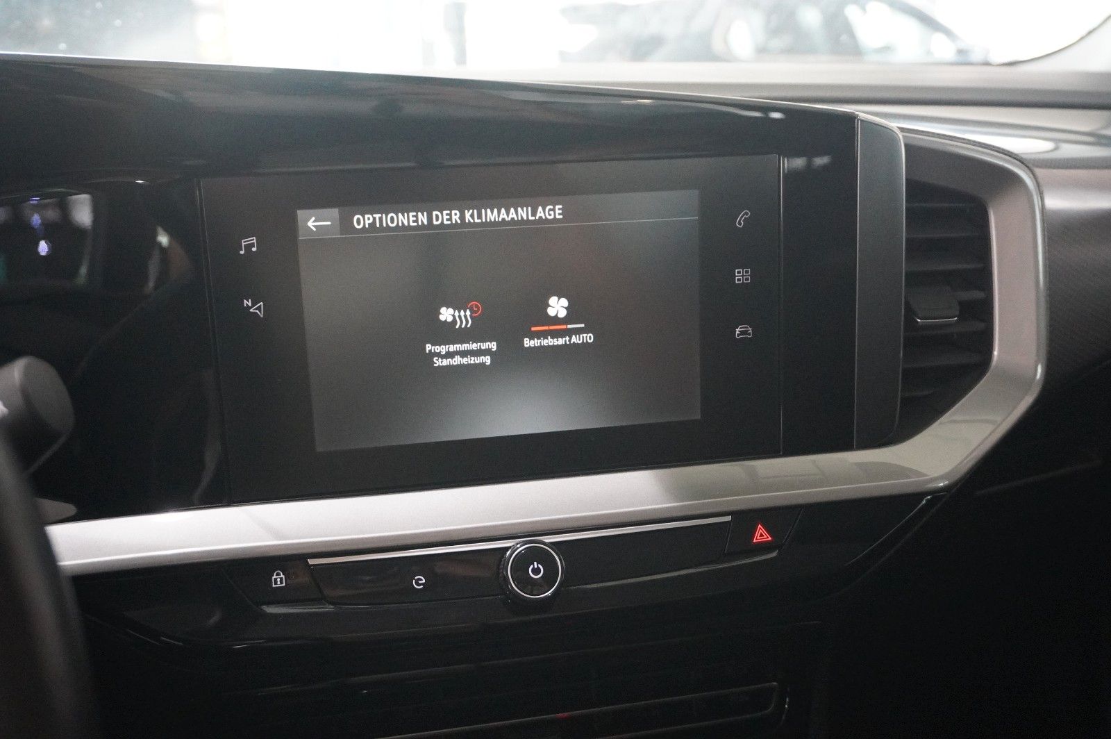 Fahrzeugabbildung Opel Mokka-e EDITION 3-PHASIG NAVI/LED/KAMERA/SH/DAB+