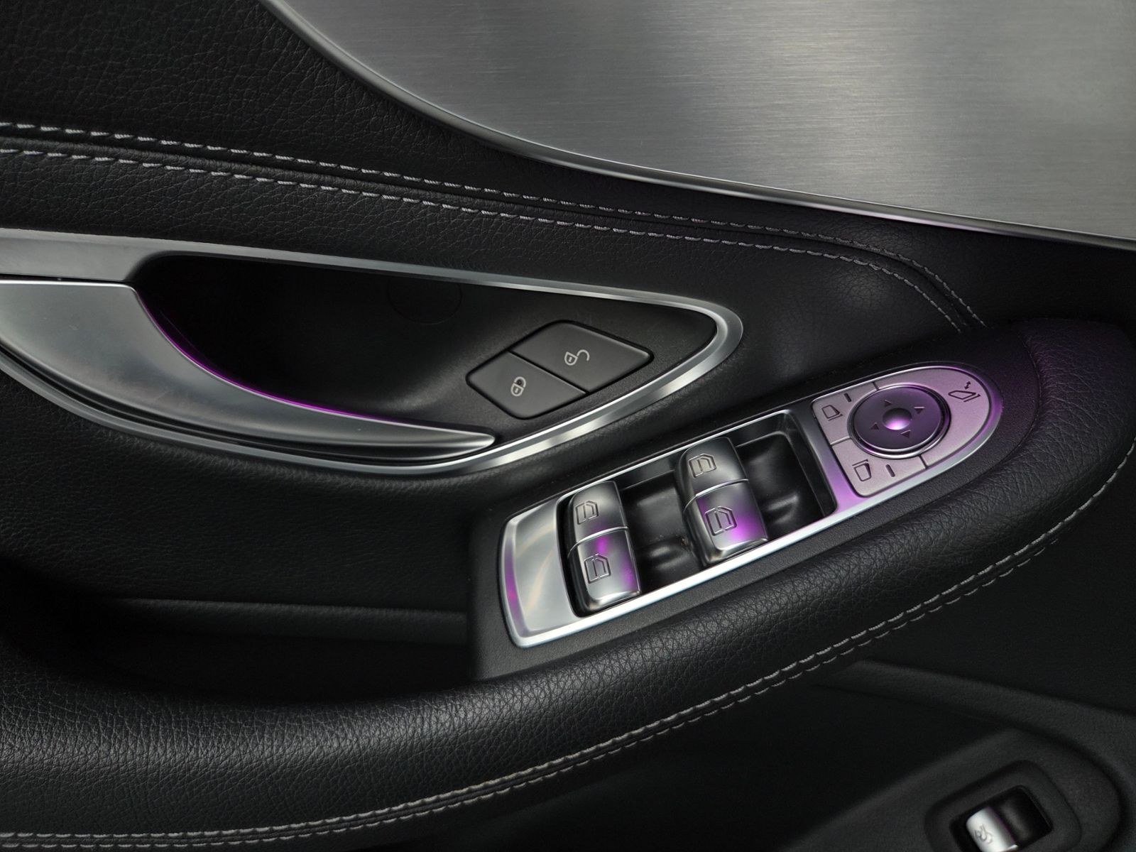 Fahrzeugabbildung Mercedes-Benz C 200 Cabrio AMG LINE NIGHT LED NAV RFK SHZ