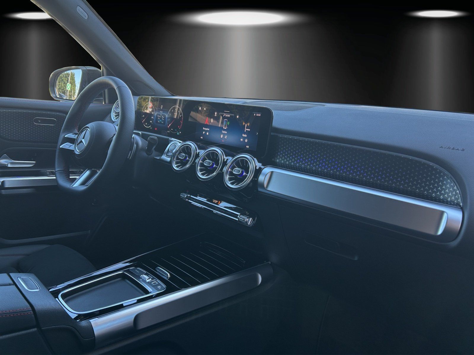 Fahrzeugabbildung Mercedes-Benz GLB 200 AMG 360° AHK KeyGo DISTRONIC Multibeam