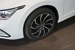 VW Golf 2.0 TDI Life | Discover Pro | Kamera VW Golf 2.0 TDI Life | Discover Pro | Kamera