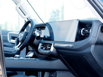 Bild 11 BAIC BJ40 4x4 Pano LED e. Trittbretter