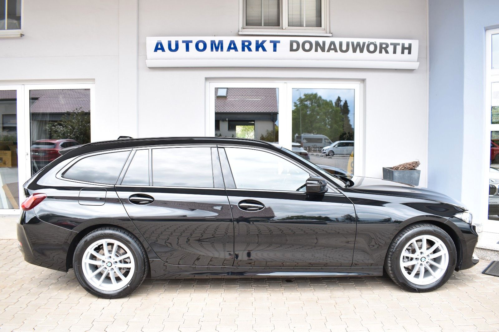BMW 318d Touring Aut. Mild-Hybrid  Navi Teilleder foto 6