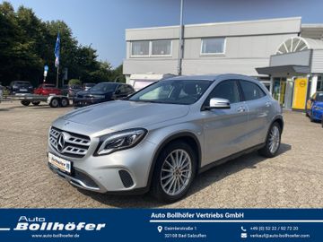 Fotografie Mercedes-Benz GLA 180 LEDER/SHZ/LHZ/PDC V+H+CAM/NAVI/ALLWETTER