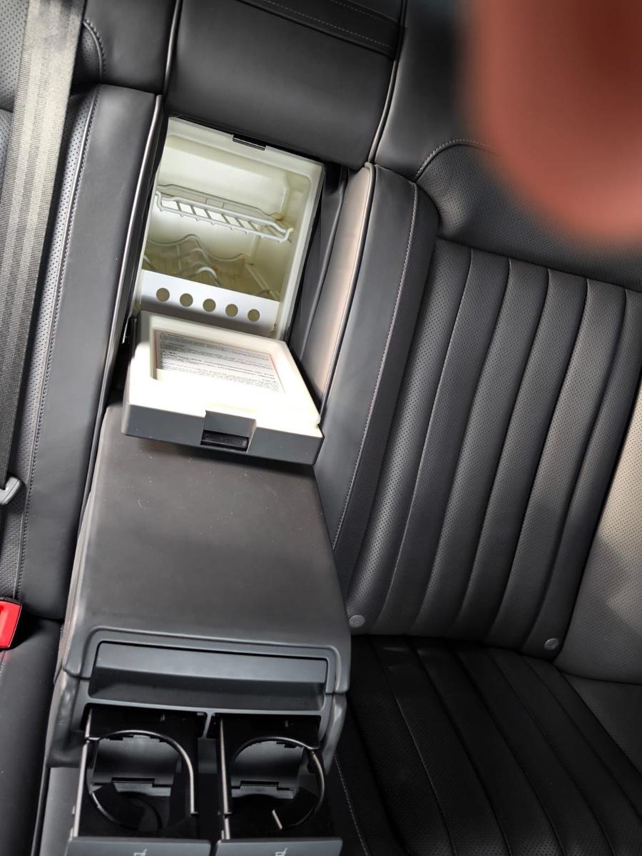 Volkswagen Phaeton 3.0 V6 TDI 4MOTION Kühlschrank Tausch mö