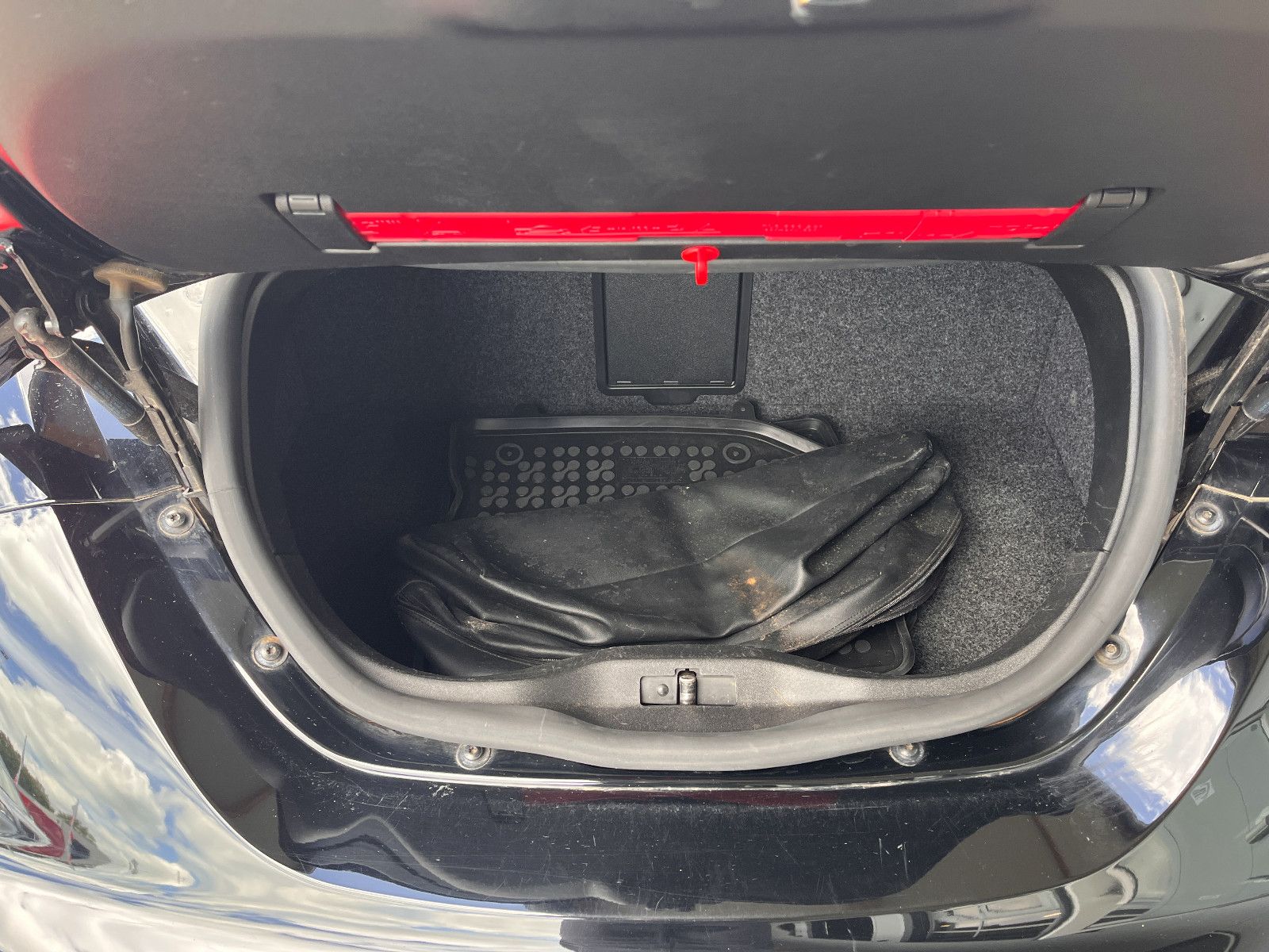 Fahrzeugabbildung Volkswagen New Beetle Cabriolet 1.4