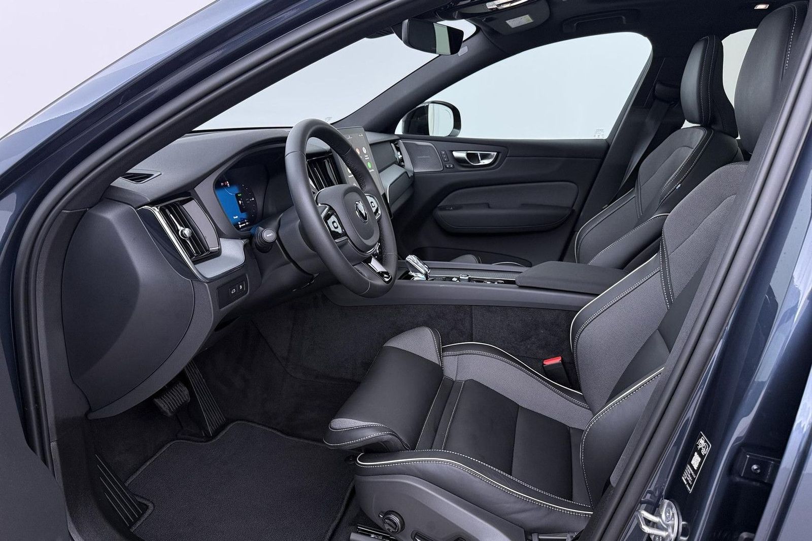 Volvo XC60 T6 Plus Black Edition | Harman/Kardon | pan imagem 3